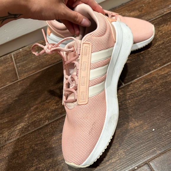 ADIDAS - Picture 2 of 5